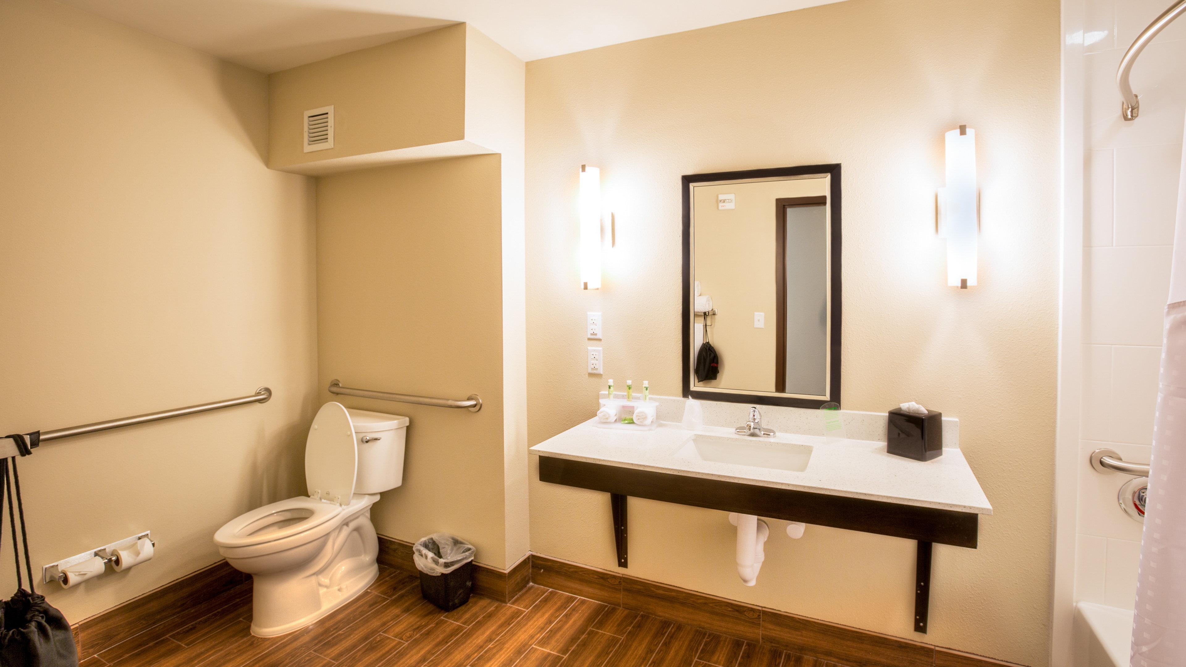Holiday Inn Express Wichita South By Ihg Exterior photo
