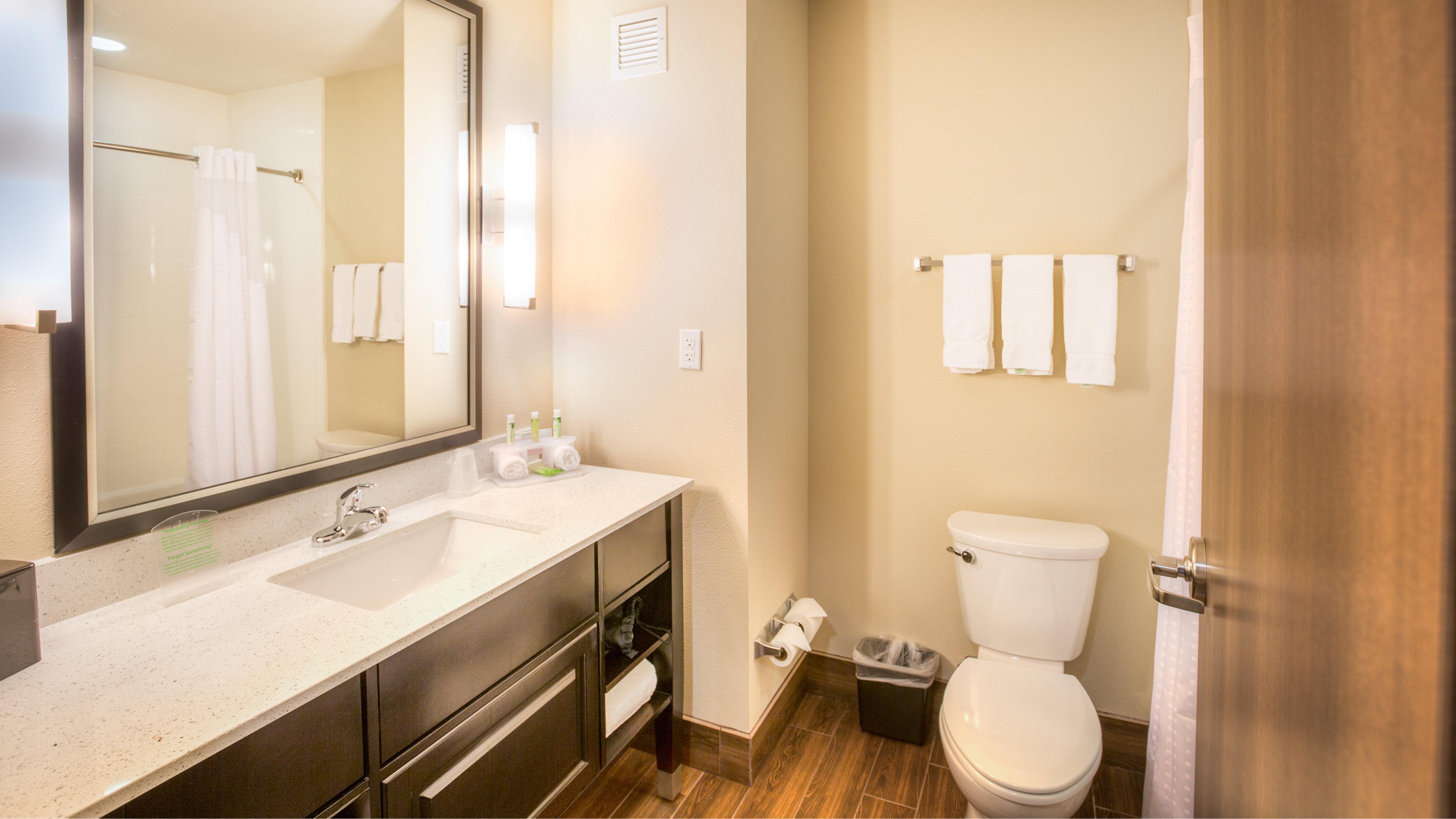 Holiday Inn Express Wichita South By Ihg Exterior photo
