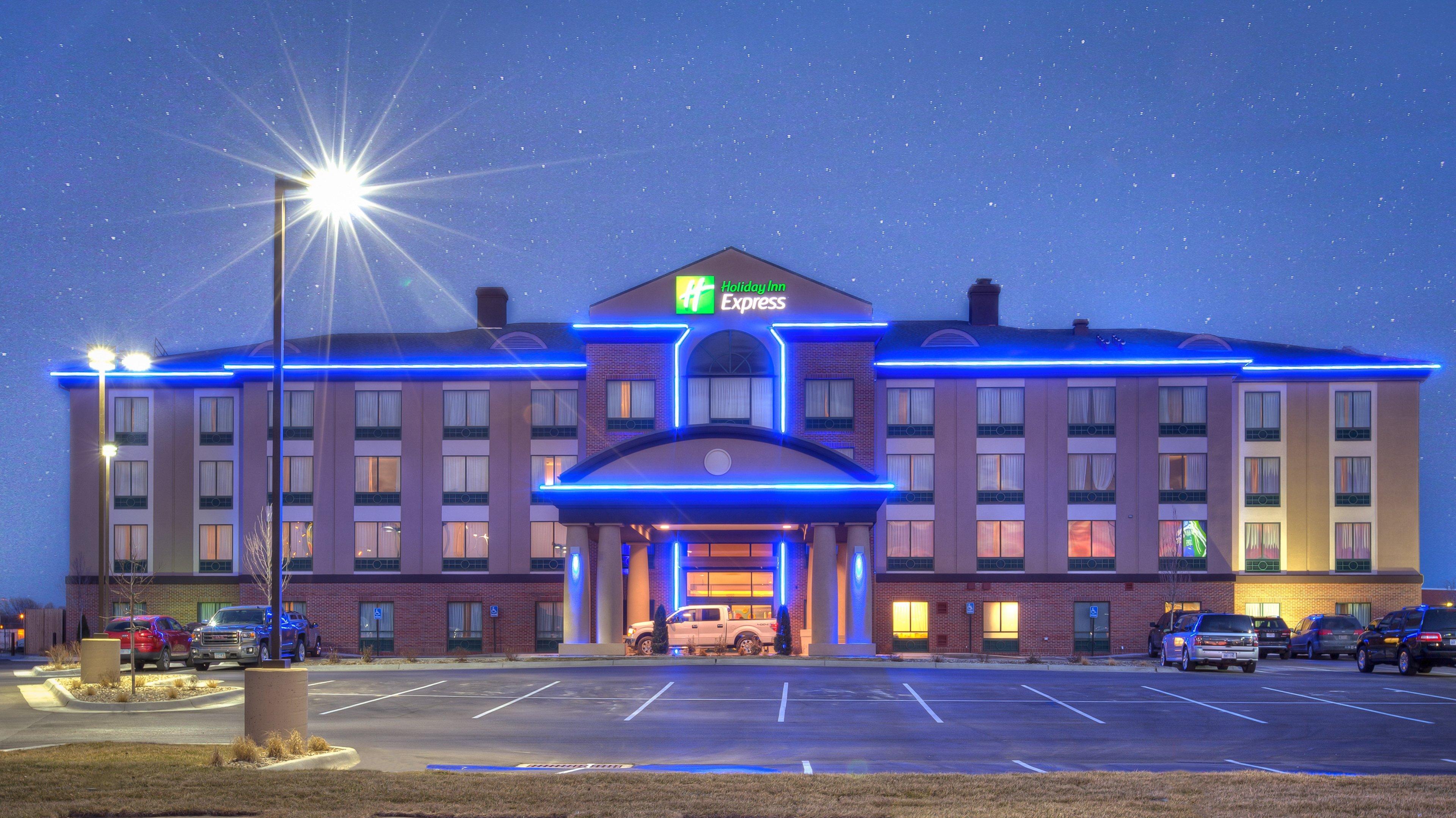 Holiday Inn Express Wichita South By Ihg Exterior photo