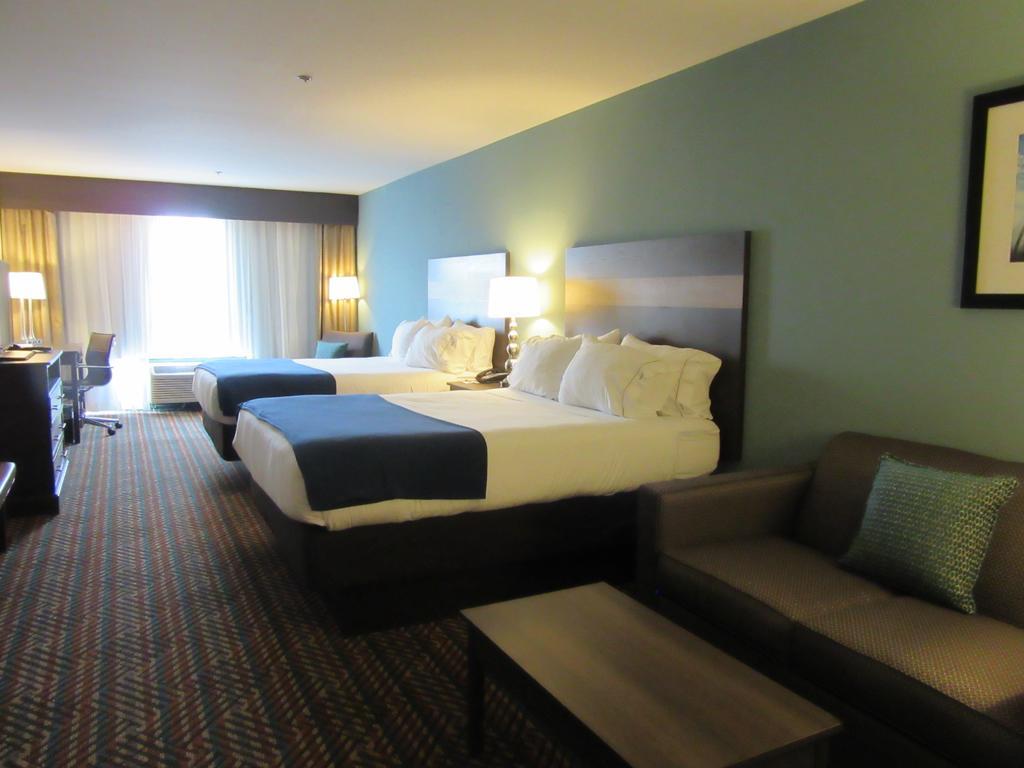 Holiday Inn Express Wichita South By Ihg Exterior photo